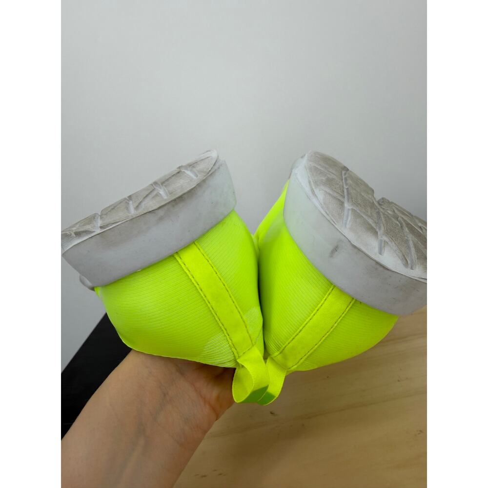 Oofos Oomg Sport Lace Women's casual shoes Size 11 Neon Yellow Sneakers - Picture 8 of 11